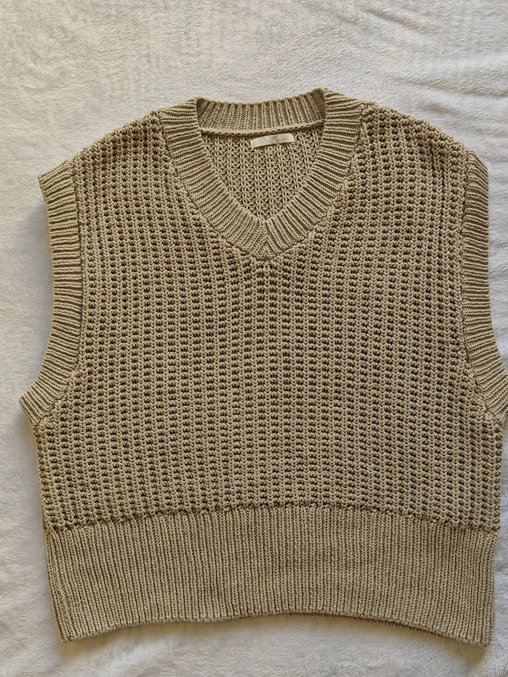Zara Women Knit Cotton V-Neck Sleeveless Sweater Vest Beige Rib Trim M